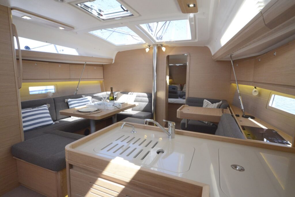 yatch 1000