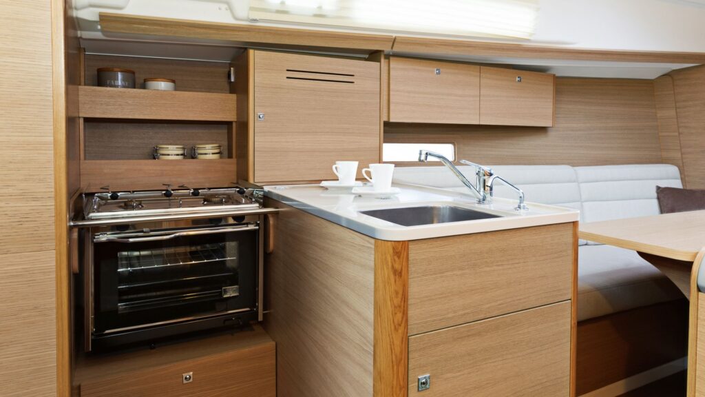 Dufour-310-Grand-Large