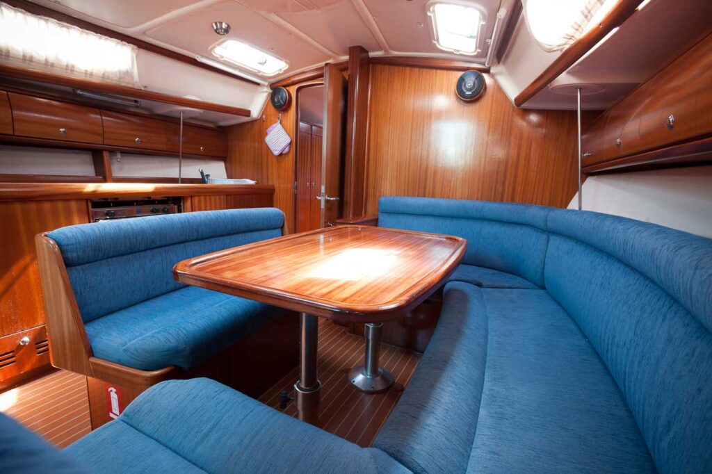 Bavaria 38 6